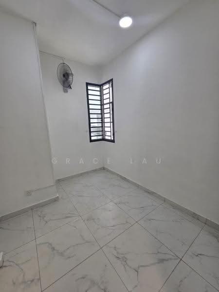 Kediaman Servis untuk Dijual di Nusa Perdana Apartment - Grace Lau - Interior - PropertyGuru.com.my