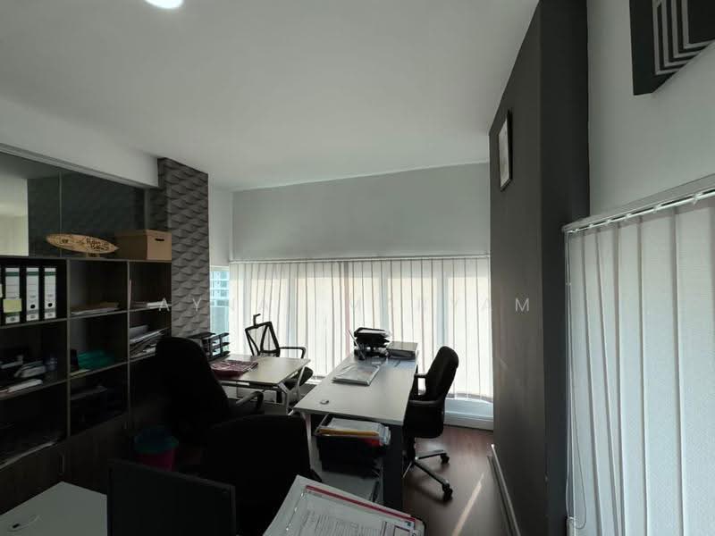 Kediaman Servis untuk Dijual di Plaza Azalea - Aynal Maryam - Study - PropertyGuru.com.my