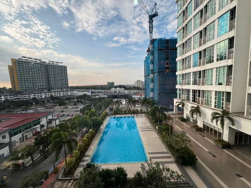 Kediaman Servis untuk Dijual di Plaza Azalea - Aynal Maryam - Exterior - PropertyGuru.com.my