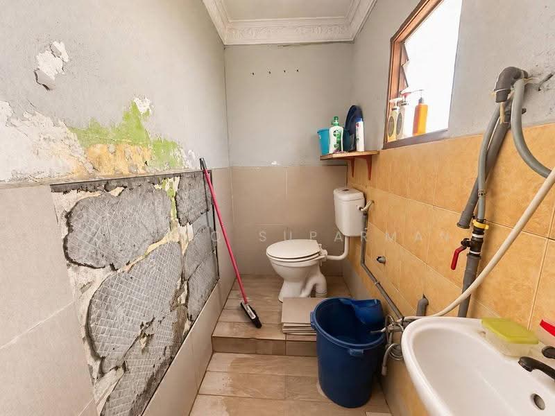Terraced House for Sale in Taman Samudra Teres (Batu Caves) - Thoriq Suparman - Bathroom - PropertyGuru.com.my