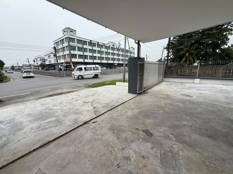 1-storey Terraced House for Sale in Kuching (Sarawak) - Jeno Tan - Exterior - PropertyGuru.com.my
