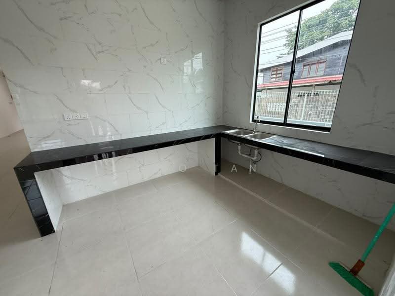 1-storey Terraced House for Sale in Kuching (Sarawak) - Jeno Tan - Kitchen - PropertyGuru.com.my