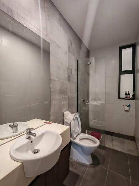 Kondominium untuk Disewa di Gala City Residences - Jeno Tan - Bathroom - PropertyGuru.com.my