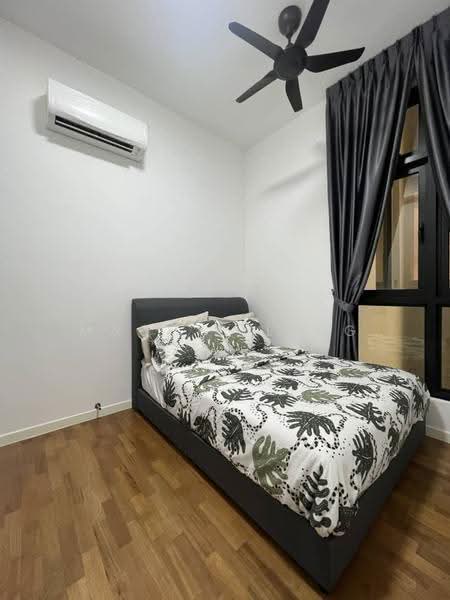 Kediaman Servis untuk Dijual di Paradigm Residence - Maggie Leng - Bedroom - PropertyGuru.com.my