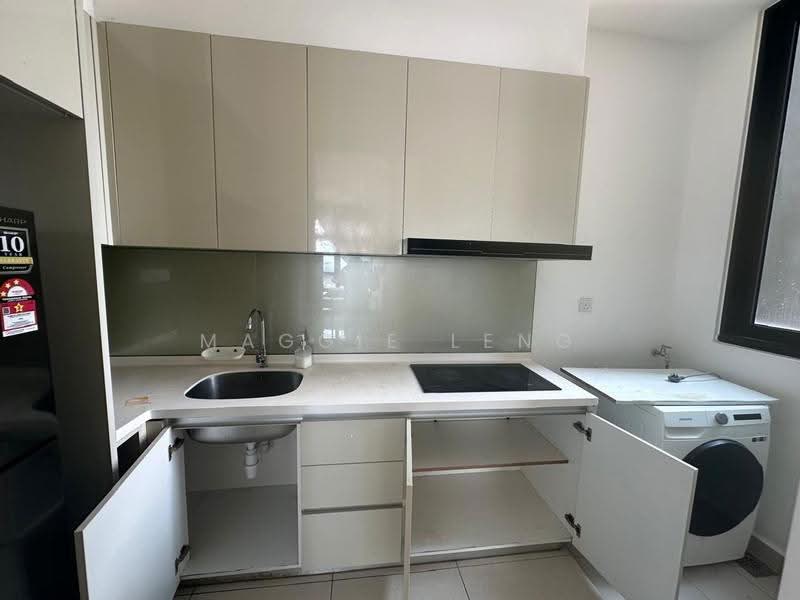 Kediaman Servis untuk Dijual di Paradigm Residence - Maggie Leng - Kitchen - PropertyGuru.com.my