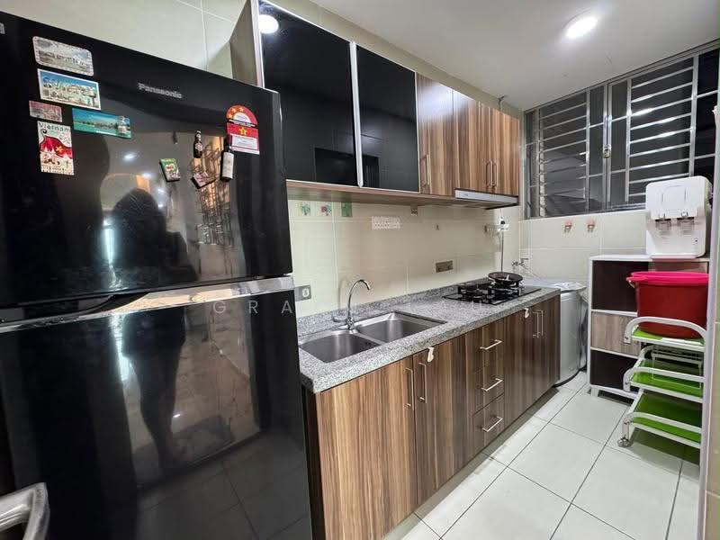 Kediaman Servis untuk Dijual di D'Secret Garden (Pangsapuri Kempas Indah) - Grace Lau - Kitchen - PropertyGuru.com.my