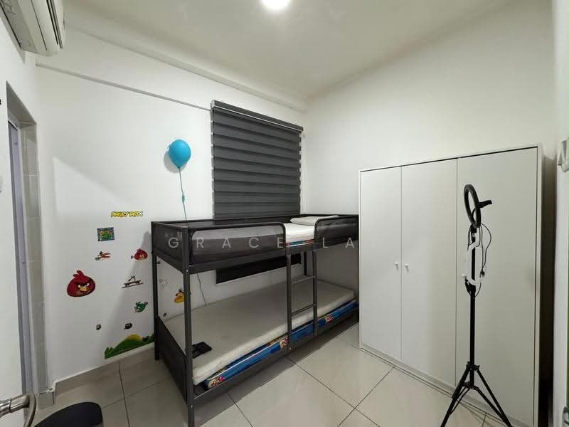 Kediaman Servis untuk Dijual di D'Secret Garden (Pangsapuri Kempas Indah) - Grace Lau - Bedroom - PropertyGuru.com.my