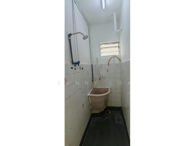 Flat for Rent at Desa Permai Indah Flat - Sunny Lok - Bathroom - PropertyGuru.com.my