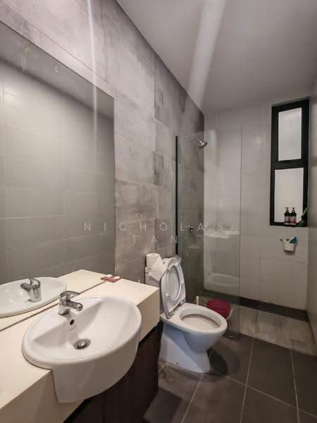 Kondominium untuk Disewa di Gala City Residences - Nicholas Tan - Bathroom - PropertyGuru.com.my