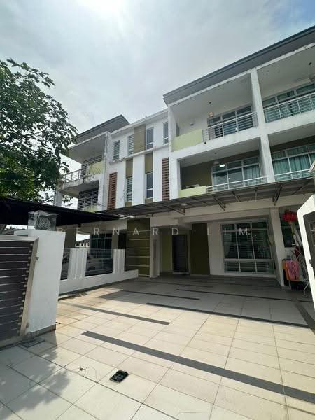 Terraced House for Sale in Bandar Seri Alam (Masai) - Bernard Lim - Exterior - PropertyGuru.com.my