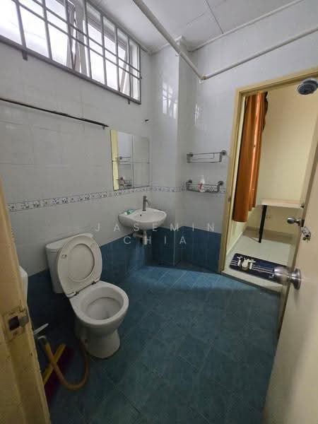 2-storey Terraced House for Sale in Taman Prima Impian (Segambut) - Jasemin Chia - Bathroom - PropertyGuru.com.my