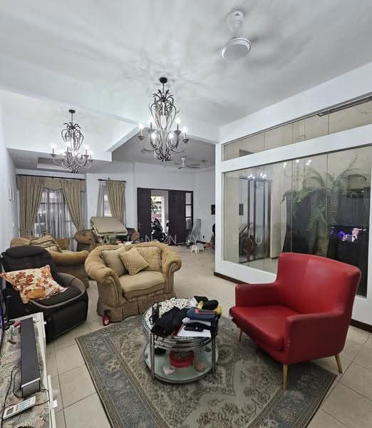 Rumah Teres 2-Tingkat untuk Dijual di Bukit Jelutong (Shah Alam) - Winny Su - Living Room - PropertyGuru.com.my