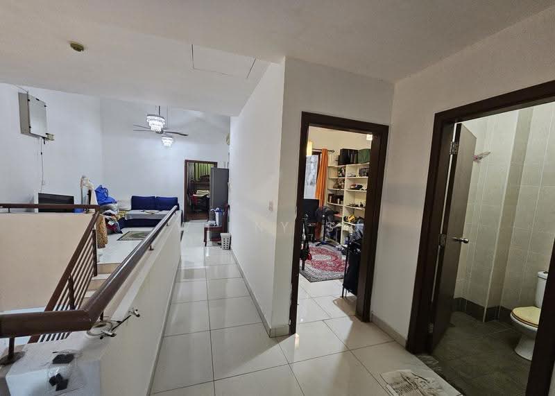 Rumah Teres 2-Tingkat untuk Dijual di Bukit Jelutong (Shah Alam) - Winny Su - Living Room - PropertyGuru.com.my