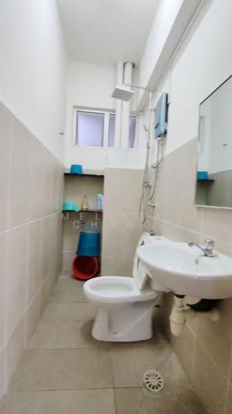 Kondominium untuk Dijual di Meadow Park 2 - Melissa Chong - Bathroom - PropertyGuru.com.my