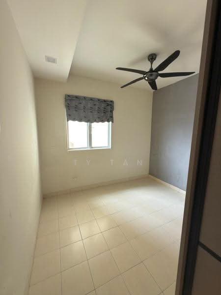Kondominium untuk Dijual di Aman Heights Condominium - TY Tan - Bedroom - PropertyGuru.com.my