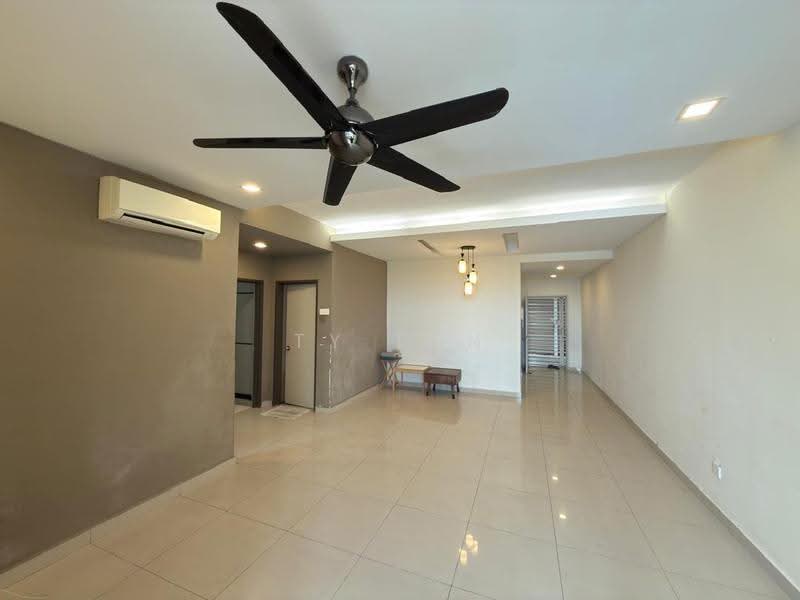 Kondominium untuk Dijual di Aman Heights Condominium - TY Tan - Living Room - PropertyGuru.com.my