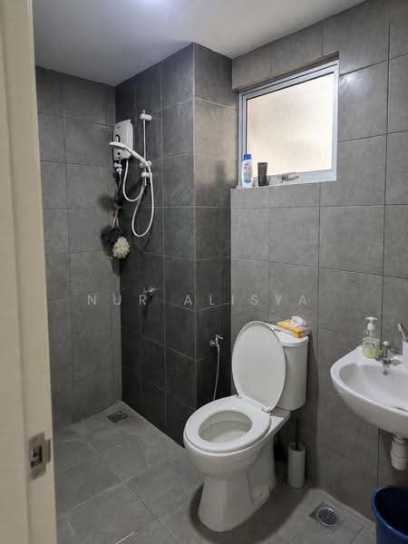Condominium for Rent at Residensi Sateria - Nur Alisya - Bathroom - PropertyGuru.com.my