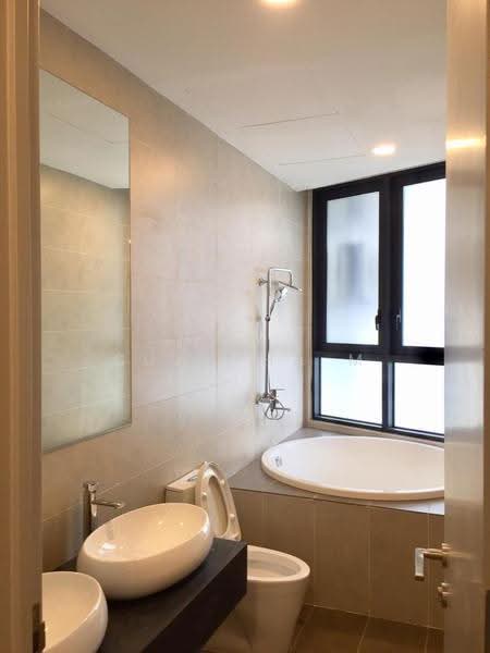 Service Residence for Rent at KL Gateway Premium Residences - Sujatha M - Bathroom - PropertyGuru.com.my