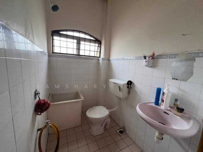 2-storey Terraced House for Sale in Bandar Teknologi Kajang (Kajang) - Zamshary Budin - Bathroom - PropertyGuru.com.my