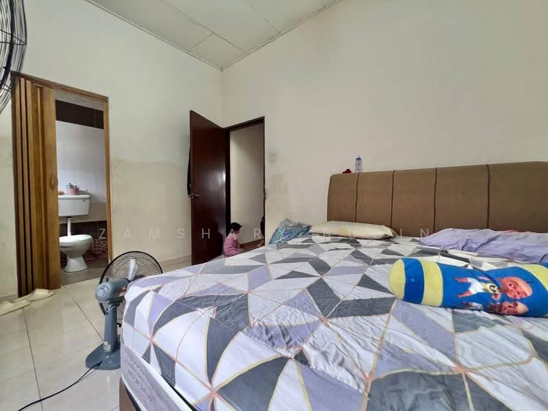 2-storey Terraced House for Sale in Bandar Teknologi Kajang (Kajang) - Zamshary Budin - Bedroom - PropertyGuru.com.my