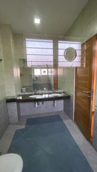 Rumah Berkembar untuk Dijual di Petaling Jaya (Selangor) - Ayu Razali Rahayu Binti Mohd Razali - Bathroom - PropertyGuru.com.my