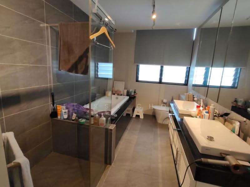 Rumah Berkembar untuk Dijual di Seri Kembangan (Selangor) - Melissa Chong - Bathroom - PropertyGuru.com.my