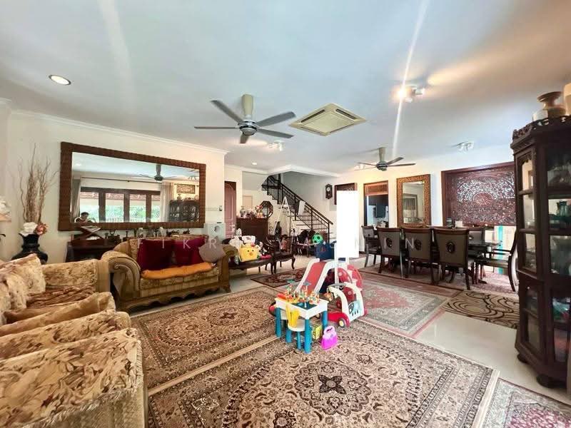 Rumah Berkembar untuk Dijual di Taman TTDI Jaya (Shah Alam) - Fikri Yasmin - Living Room - PropertyGuru.com.my