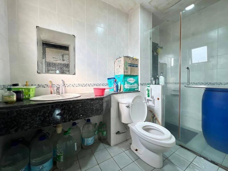 Rumah Berkembar untuk Dijual di Taman TTDI Jaya (Shah Alam) - Fikri Yasmin - Bathroom - PropertyGuru.com.my