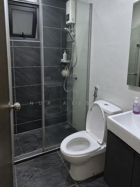 Condominium for Rent at Amberside @ Country Garden Danga Bay - Nur Alisya - Bathroom - PropertyGuru.com.my