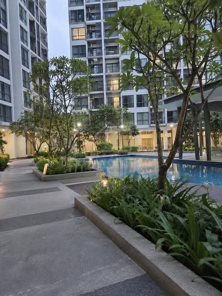 Condominium for Rent at Amberside @ Country Garden Danga Bay - Nur Alisya - Exterior - PropertyGuru.com.my