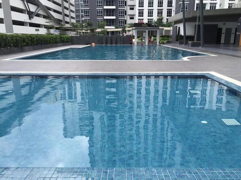 Kediaman Servis untuk Dijual di D'Ambience Residences (Pangsapuri Ikatan Flora) - Lifen . - Pool - PropertyGuru.com.my