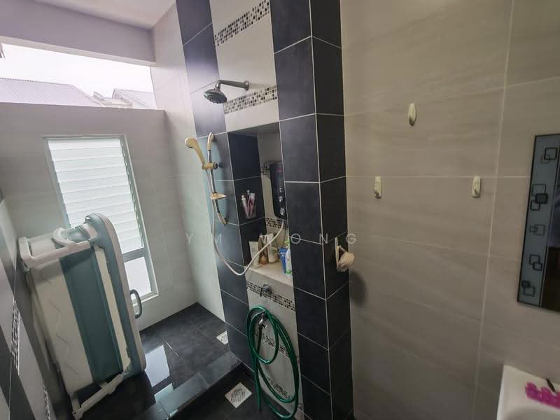 Pangsapuri untuk Disewa di The Seed Taman Sutera Utama - Ym Wong - Bathroom - PropertyGuru.com.my