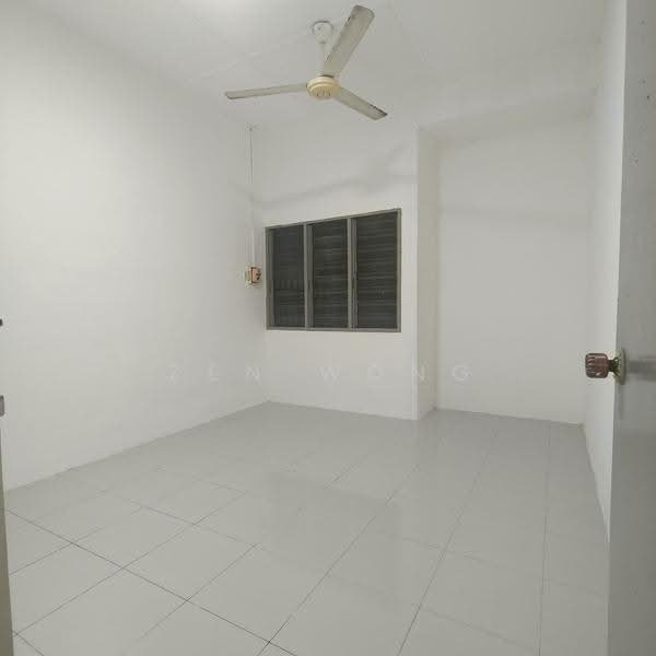 1-storey Terraced House for Sale in Parit Raja (Johor) - Zen Wong - Interior - PropertyGuru.com.my