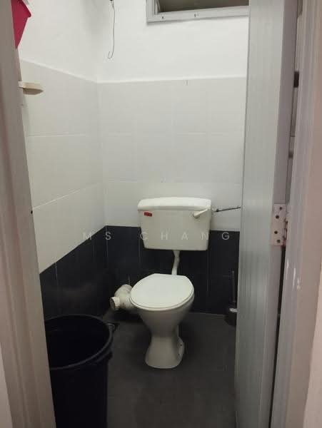 Pangsapuri untuk Dijual di Taman Lone Pine (Medium Low Cost) - Ms Chang - Bathroom - PropertyGuru.com.my