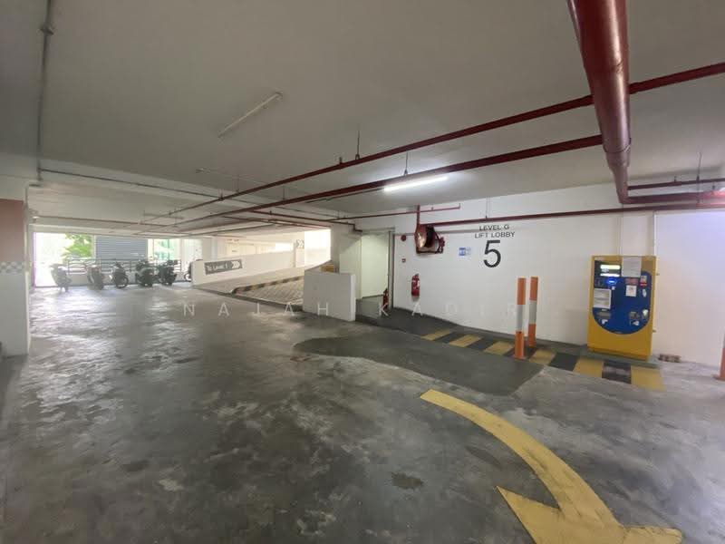 Retail Office for Rent in Cyberjaya (Selangor) - Najah Kadir - Car Park - PropertyGuru.com.my