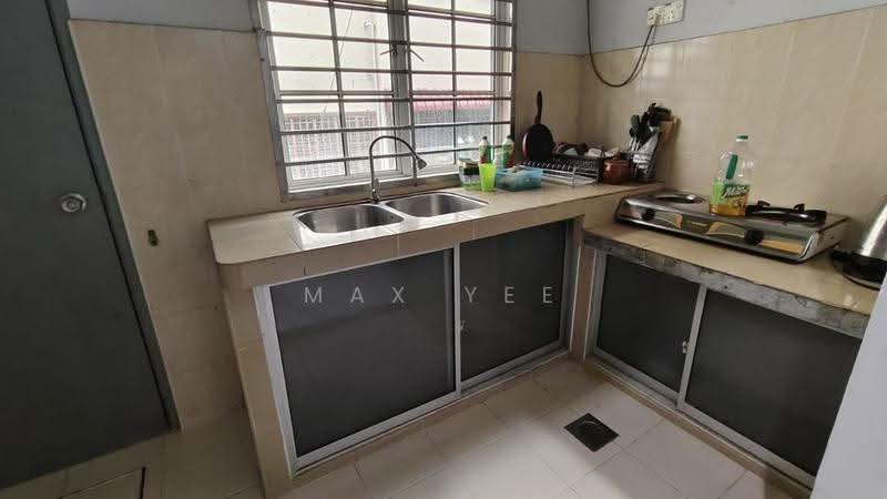 Terraced House for Rent in Kulai (Johor) - Max Yee - Kitchen - PropertyGuru.com.my