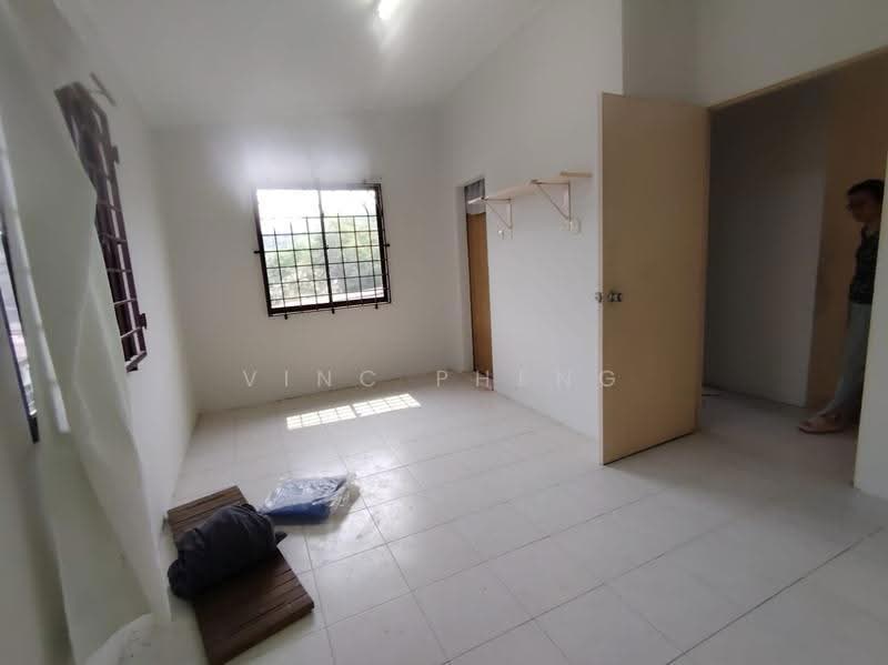 2-storey Terraced House for Rent in Taman Cheng Utama (Cheng) - Vinc Pheng - Interior - PropertyGuru.com.my