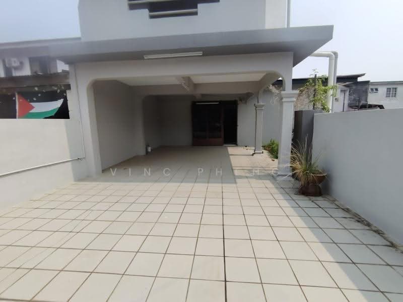 2-storey Terraced House for Rent in Taman Cheng Utama (Cheng) - Vinc Pheng - Exterior - PropertyGuru.com.my