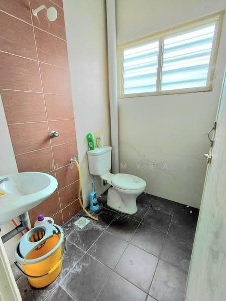 Terraced House for Sale in Gopeng Industrial Park (Gopeng) - Maya Myra - Bathroom - PropertyGuru.com.my