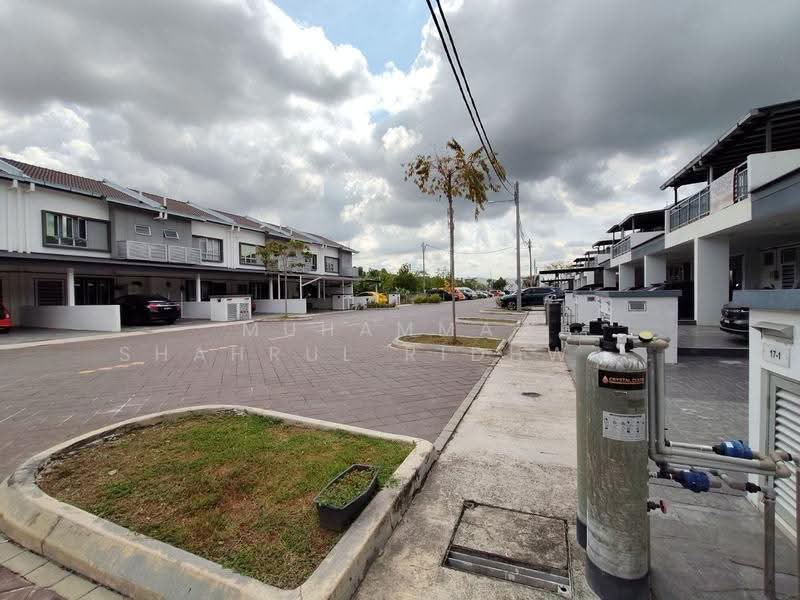 Townhouse for Sale in Cybersouth (Dengkil) - Muhammad Shahrul Ridhwan Mehamad Nasir - Exterior - PropertyGuru.com.my