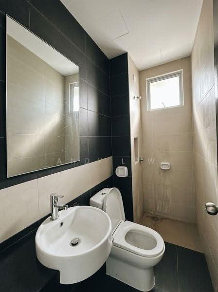 Service Residence for Sale at Vida Heights - Andy Low - Bathroom - PropertyGuru.com.my