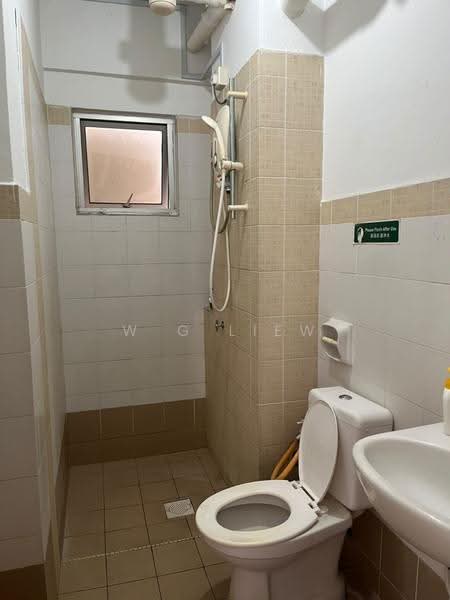 Kondominium untuk Dijual di Pudu Impian 2 - Vila Tropika - W G Liew - Bathroom - PropertyGuru.com.my