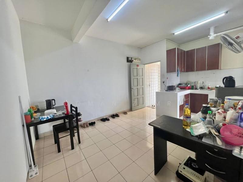 Pangsapuri untuk Dijual di Seri Atria Apartment - Luqman Zamri - Kitchen - PropertyGuru.com.my
