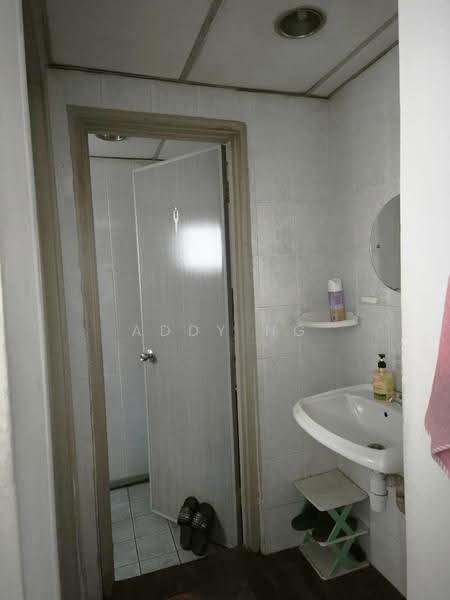Kedai / Pejabat untuk Disewa di Bandar Baru Sri Petaling (Sri Petaling) - Addy Ng - Bathroom - PropertyGuru.com.my