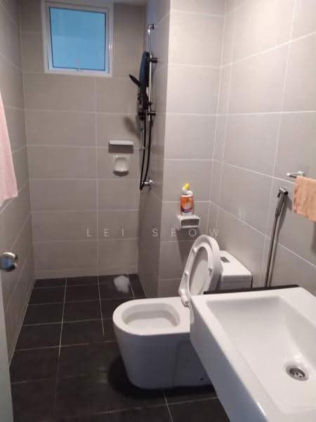 Condominium for Sale at Emerald Residence - Lei Seow - Bathroom - PropertyGuru.com.my