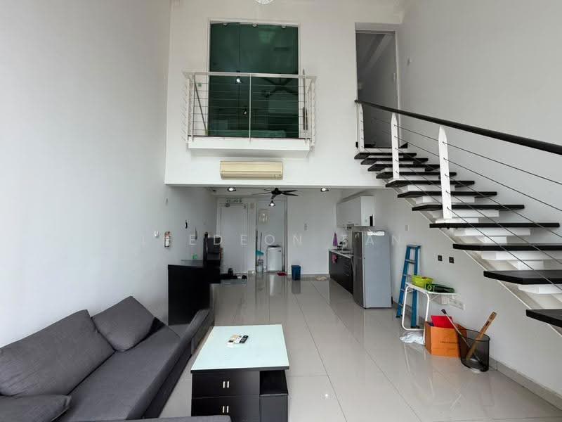 Kediaman Servis untuk Dijual di The Scott Garden SOHO - Leedeon Tan - Living Room - PropertyGuru.com.my