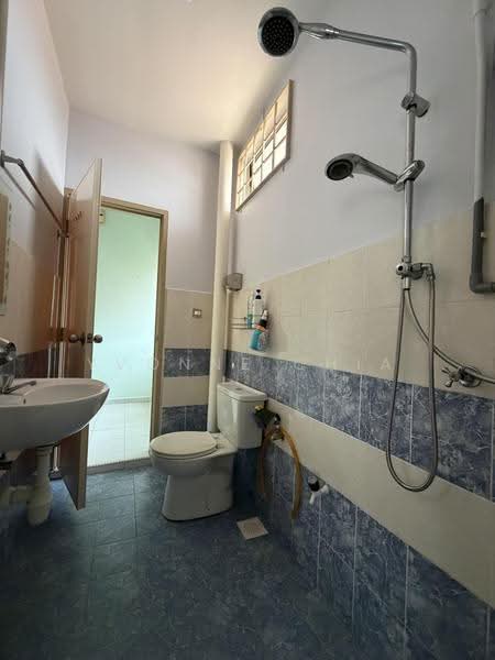2-storey Terraced House for Sale in Taman Merdeka (Melaka) - Yvonne Chia - Bathroom - PropertyGuru.com.my