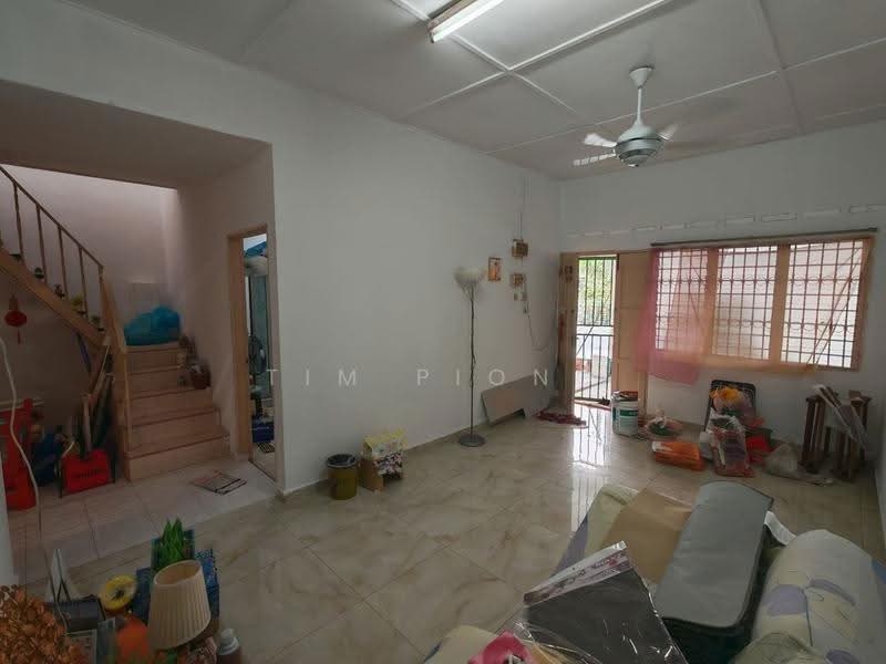 Rumah Teres 1-Tingkat untuk Dijual di Taman Malim Jaya (Bachang) - Tim Piong - Living Room - PropertyGuru.com.my