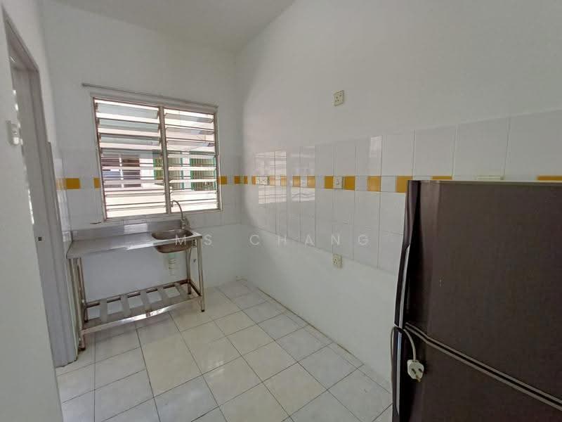 Apartment for Sale at The Ocean View (Bandar Sri Pinang) - Ms Chang - Kitchen - PropertyGuru.com.my