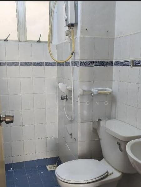Pangsapuri untuk Disewa di D' Kiara Apartment - Tony Leong - Bathroom - PropertyGuru.com.my